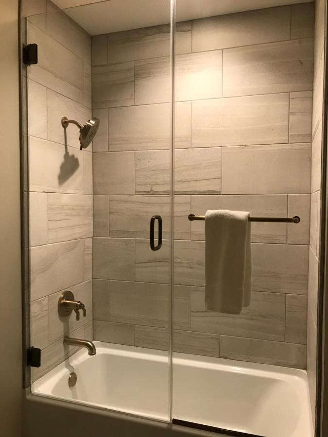 The Inn At Meadowbrook Overland Park Esterno foto