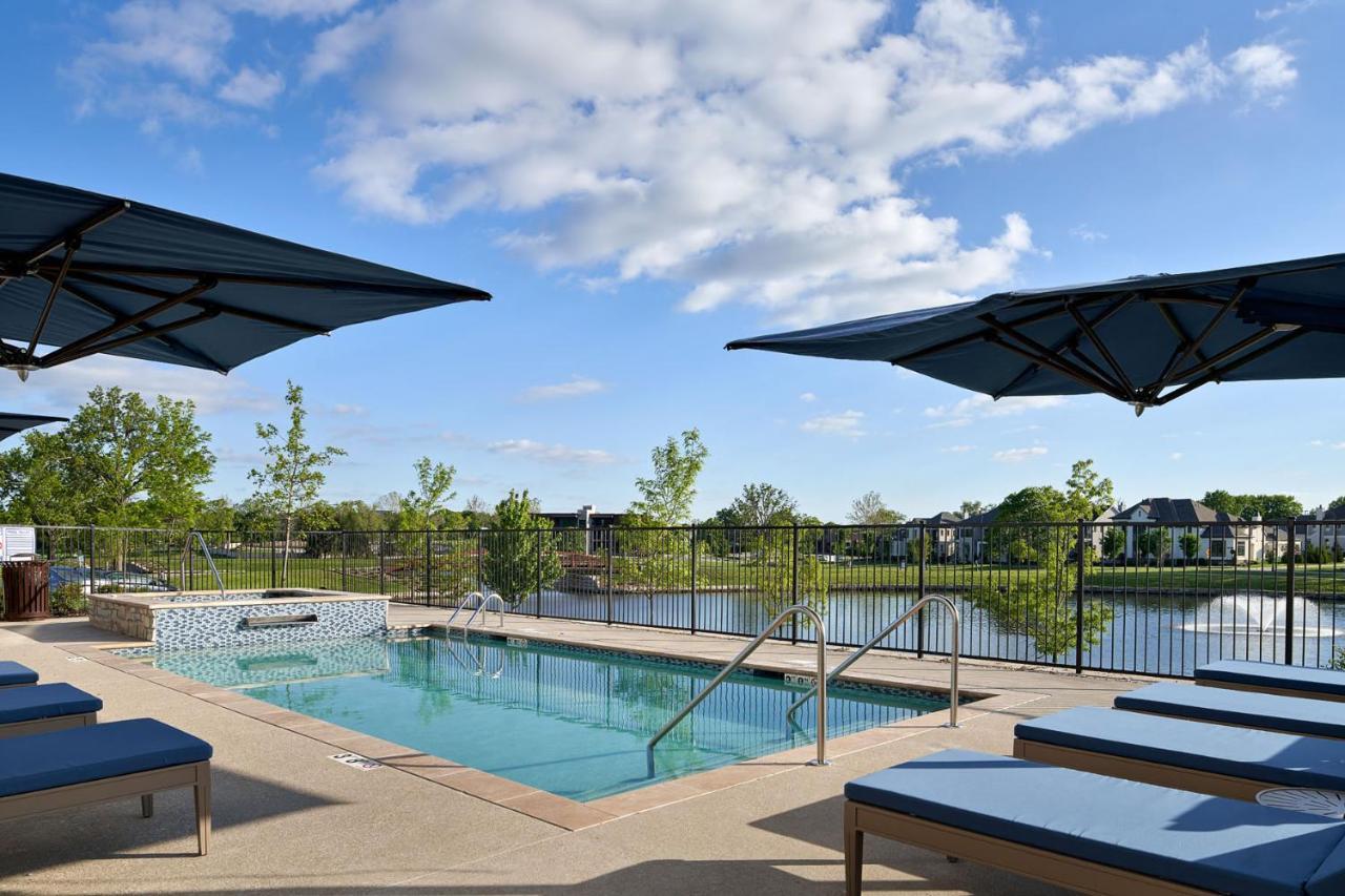 The Inn At Meadowbrook Overland Park Esterno foto